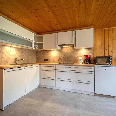 Apartament Tuertscher 1 *